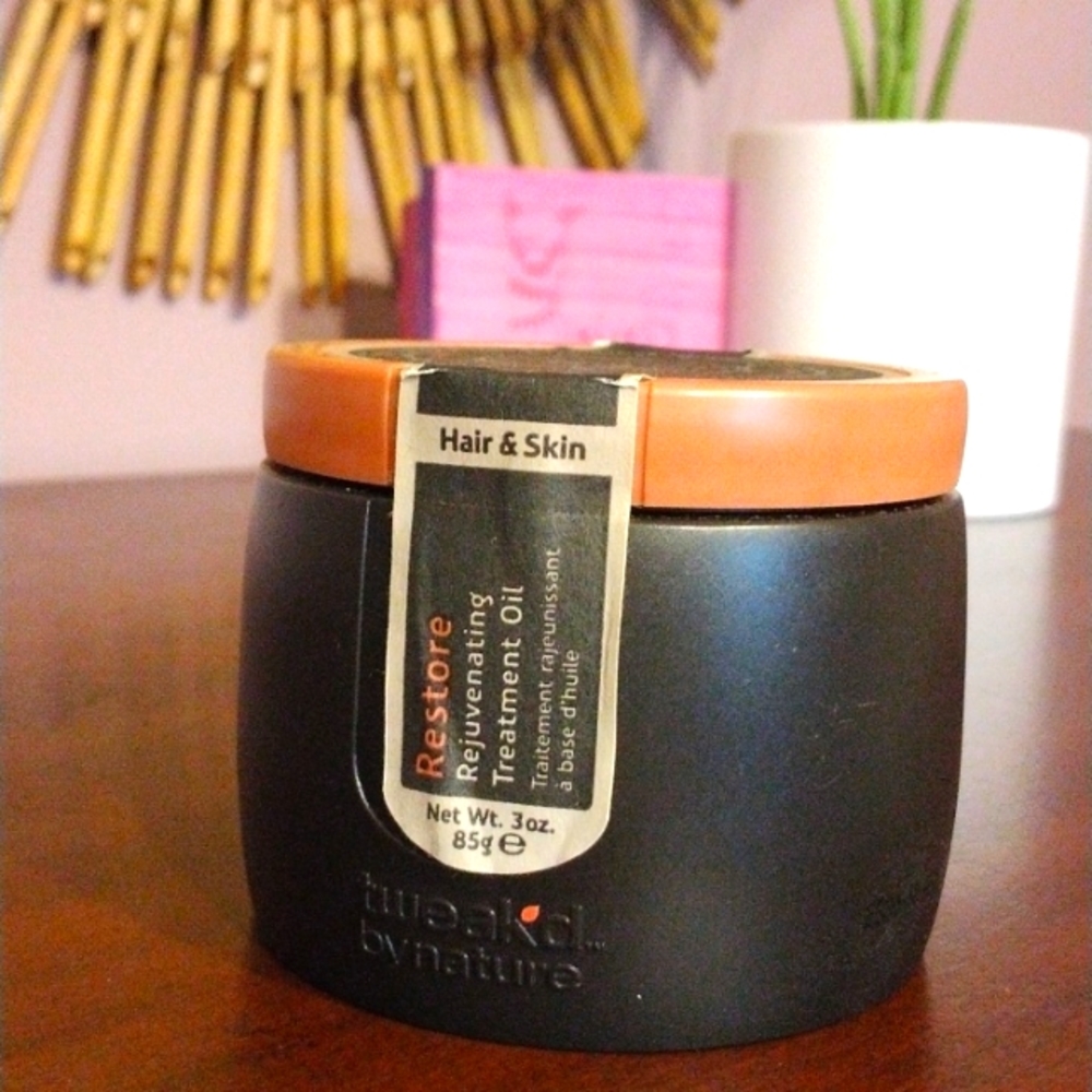 Rejuvenating treatment oil